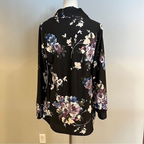 Clearance !!! Floral Black sweater - Picture 10 of 15